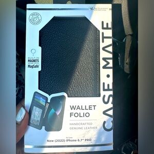 Case mate mag safe wallet for iPhone screen 6.7 inches. ready for business!